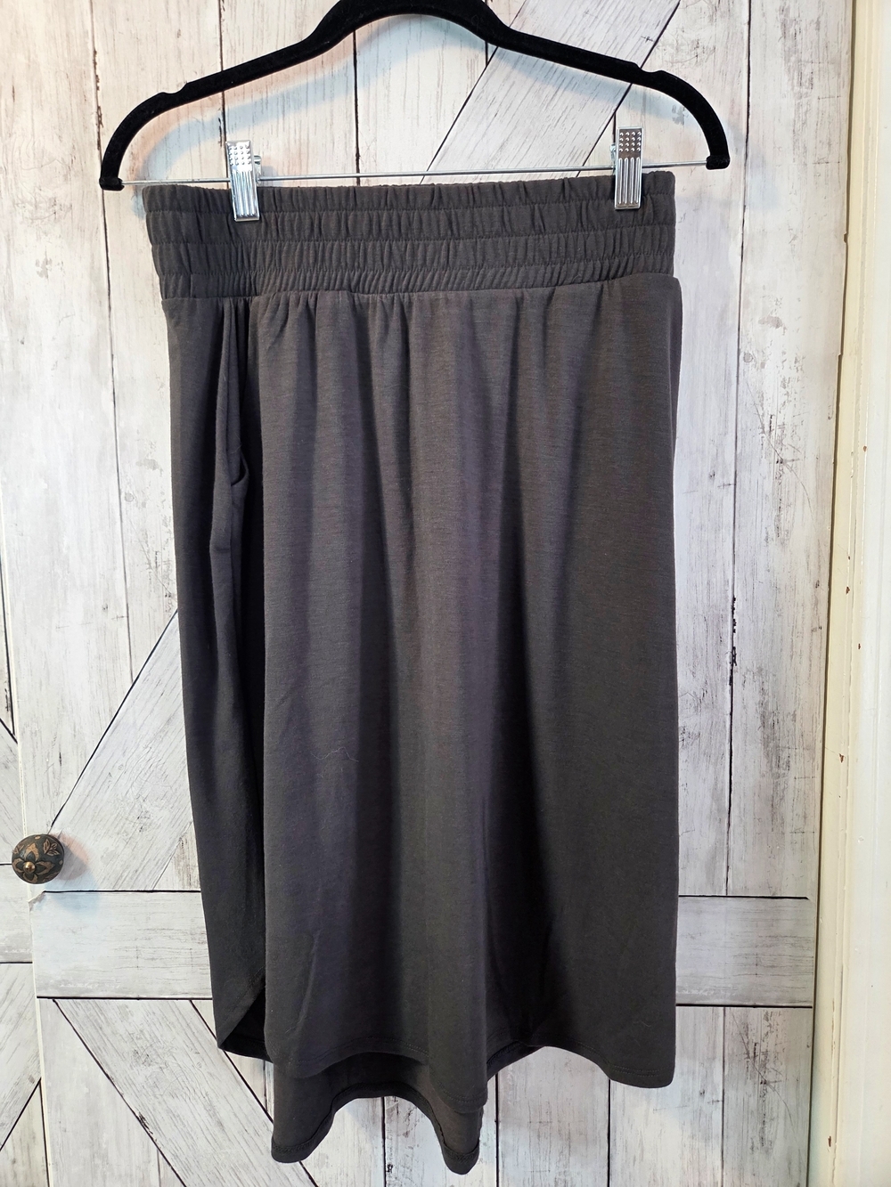 Zenana Outfitters Gray Midi Skirt